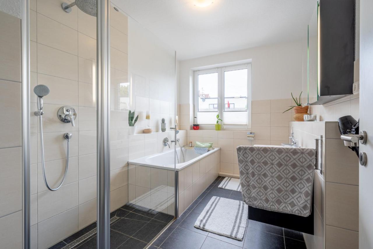 Private Rooms Hannover Bagian luar foto